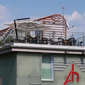 Happy Hotel Atelier Gardone Riviera Centro & Beach